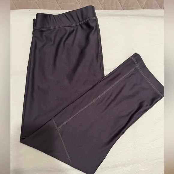 Silver Under Armour Capri Leggings - Picture 2 of 3